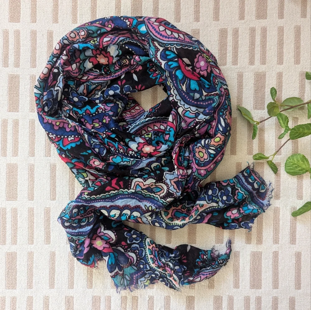 Vera Bradley | Multicolored Paisley Scarf Fringed - Picture 1 of 6